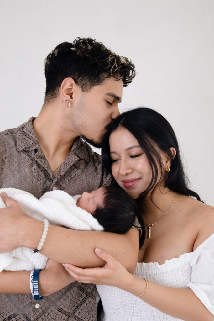 Adelaide maternity newborn photography narelle williams photography
